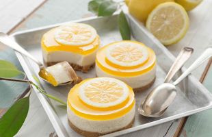Mini Vegan Cheesecake with Lemon