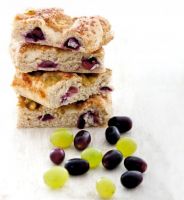 Whole Wheat Focacci with White and Black Grapes