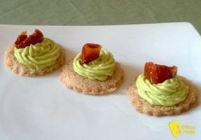 Canapes with Avocado Cream and Sundried Tomatoes