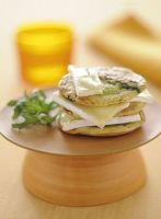 Pancake with Green Asparagus and Brie