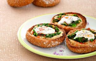 Crostini with Chickpeas, Chicory and Cheese