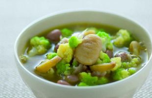 Soup of Chestnut, Beans and Broccoli